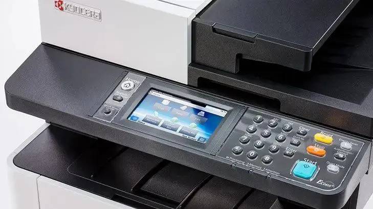 картинка МФУ лазерный Kyocera M5526cdw, цветной (1102R73NL0\1102R73NL1) от магазина КомпьютерЦентр