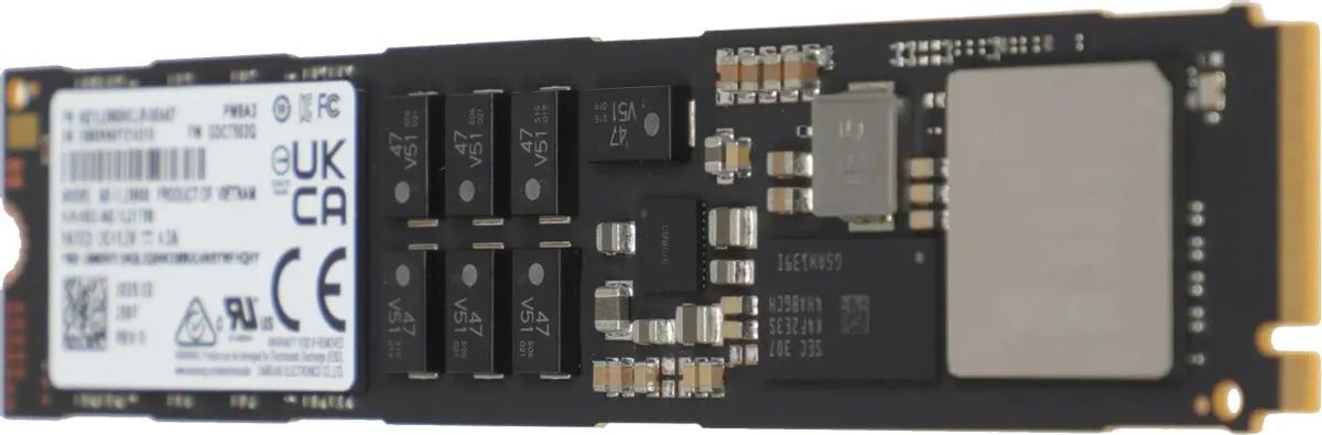 картинка SSD накопитель 960Gb Samsung PM9BA3 oem (MZ1L2960HCJR-00A07) от магазина КомпьютерЦентр
