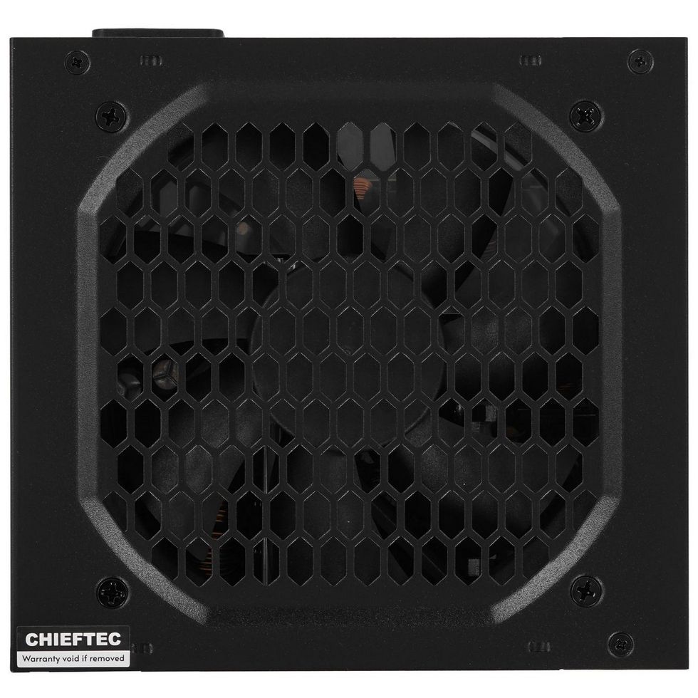 картинка Блок питания Chieftec Eon ZPU-700S, 700Вт, черный от магазина КомпьютерЦентр