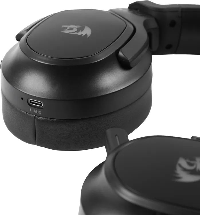 картинка Гарнитура Defender Nomen RGB, 7.1, 2.4 Ггц, б.п. Redragon (71279) от магазина КомпьютерЦентр