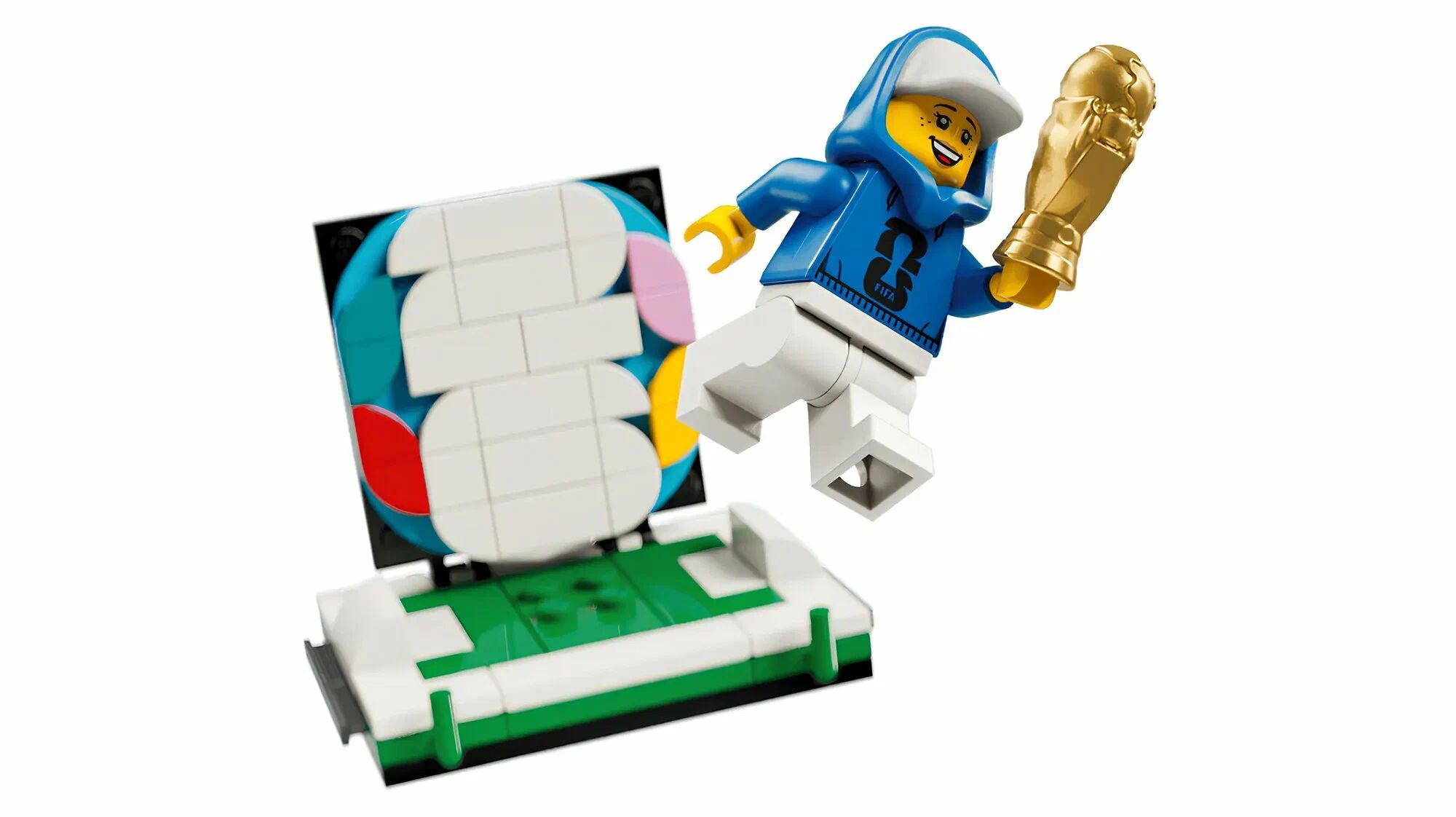 картинка Конструктор LEGO Editions 43020 Официальный трофей чемпионата мира по футболу FIFA 2842 дет. от магазина КомпьютерЦентр