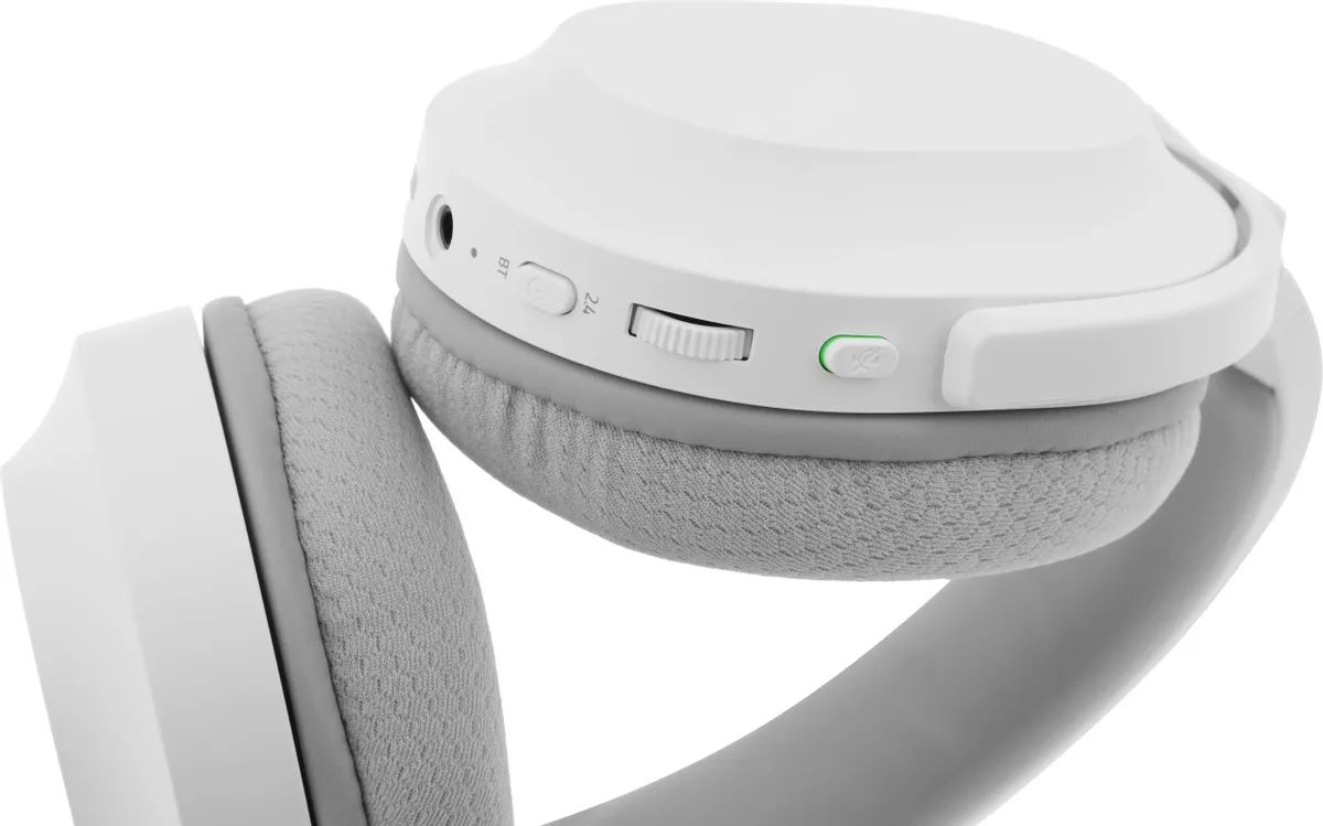картинка Гарнитура Razer Barracuda X (2022) белый (RZ04-04430200-R3M1) беспроводная + проводная, Bluetooth/ USB-C/ 3.5 мм от магазина КомпьютерЦентр